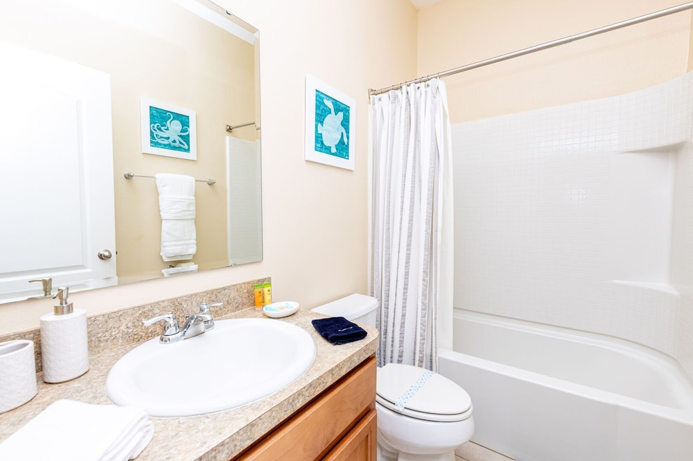 Newly Remodeled 1 story 5 Bed 5 Bath with Pvt Pool Spa And Game Room - photo 19