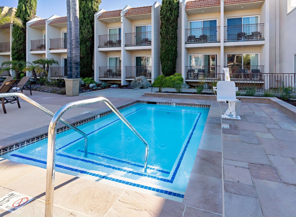 Best Western Plus Royal Oak Hotel - photo 23