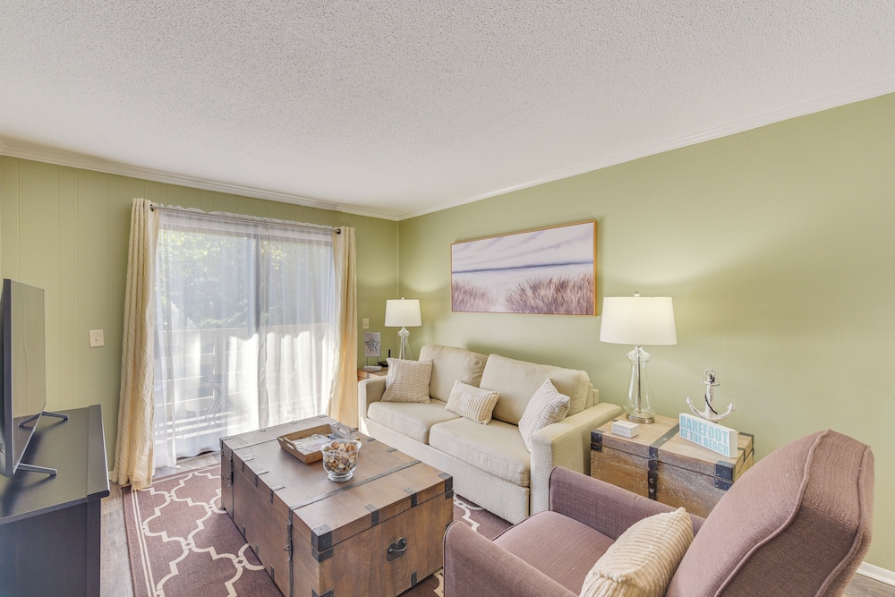 1 Mi to Beach Pool Access: Hilton Head Island Gem — 4-Star Luxury Hotel in Hilton Head Island, United States