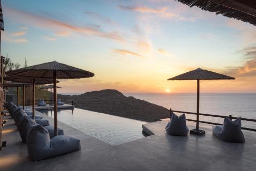 Kastella Sunset Villa Four — 4-Star Luxury Hotel in Kythnos, Greece