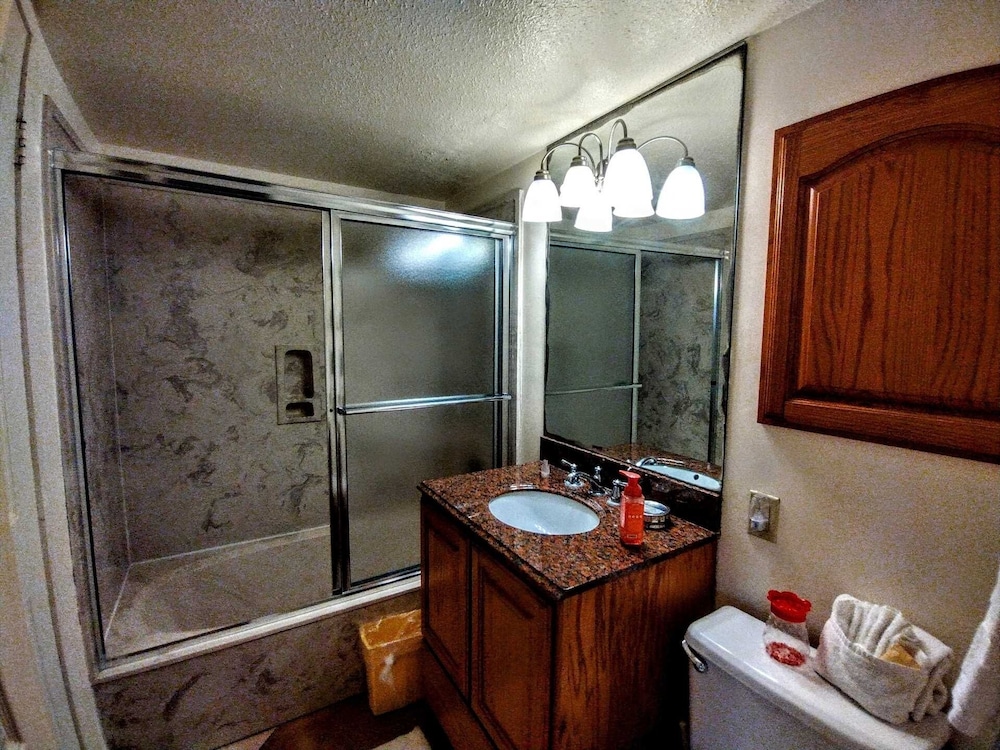 Landfall Towers 34 Minium 1 Bedroom Condo by RedAwning - photo 9