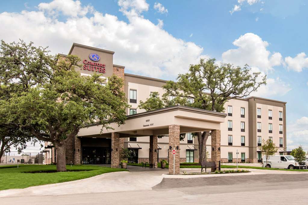 Comfort Suites South Austin - featured photo
