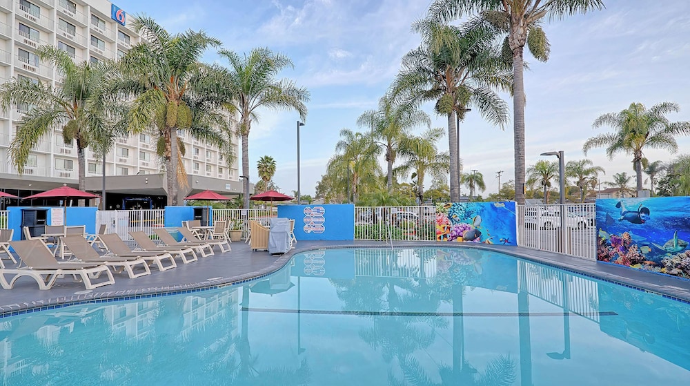 Studio 6 Suites Los Angeles CA Los Angeles LAX - photo 26