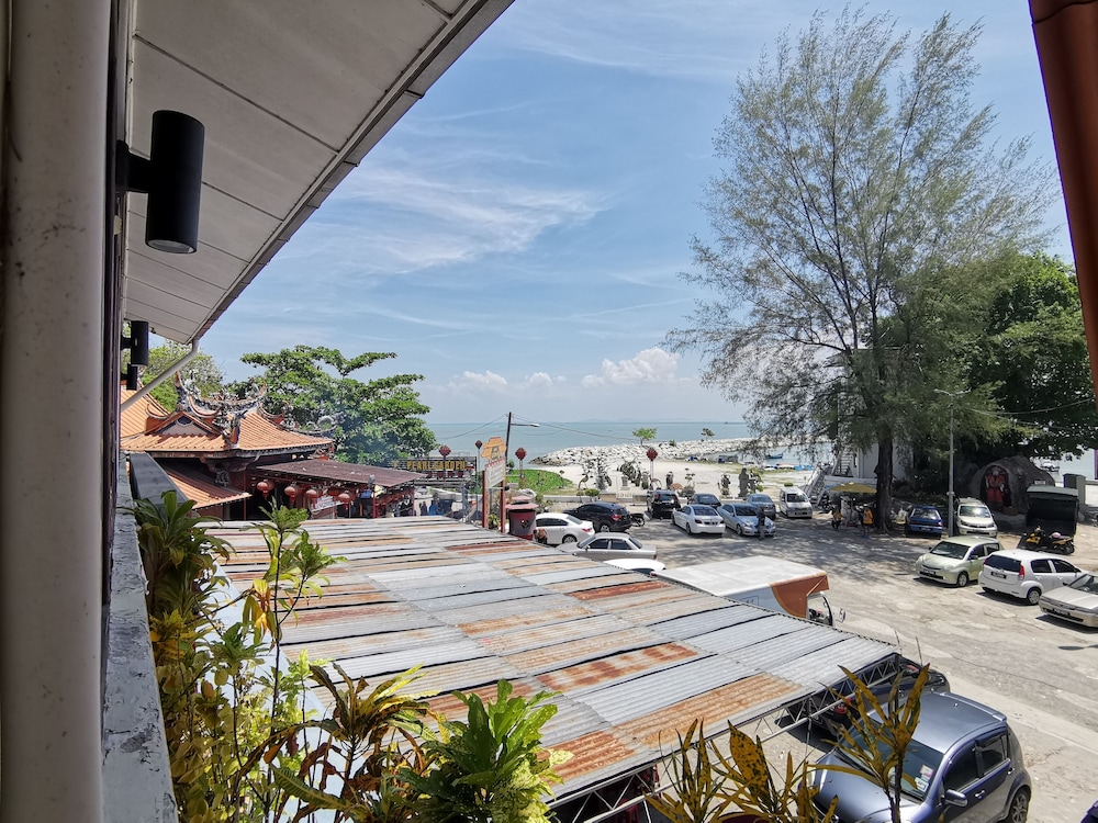 8 Boutique By The Sea Hotel in George Town, Malaysia