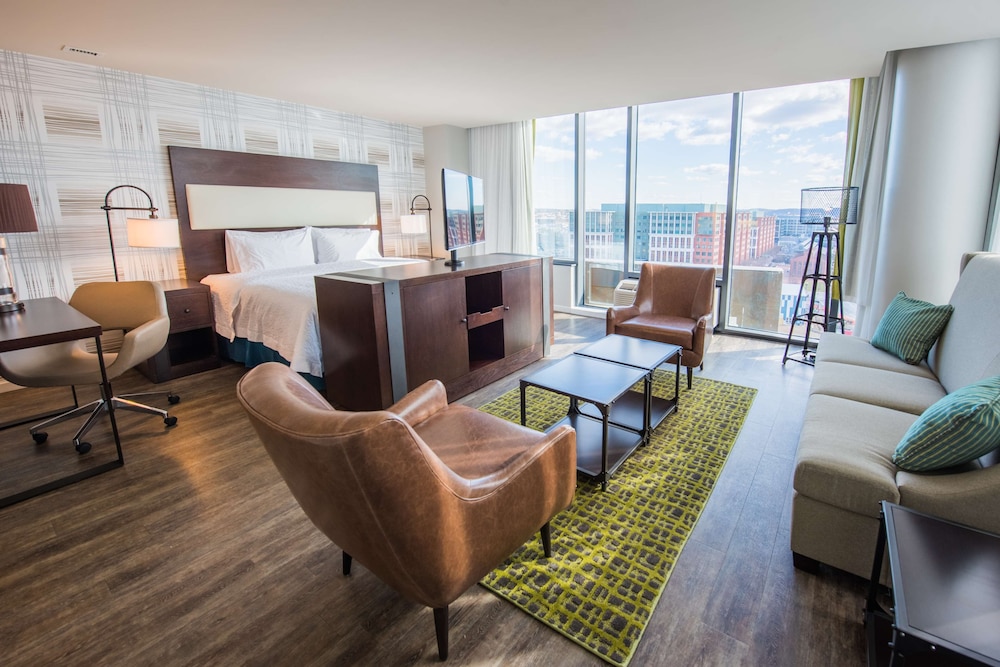 Hampton Inn & Suites Washington DC Navy Yard - photo 20
