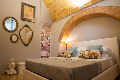 Lithos Guest Room — 4-Star Luxury Hotel in Barletta, Italy