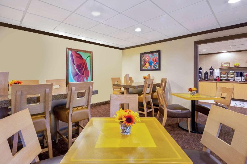 La Quinta Inn & Suites Miami Cutler Ridge - photo 28