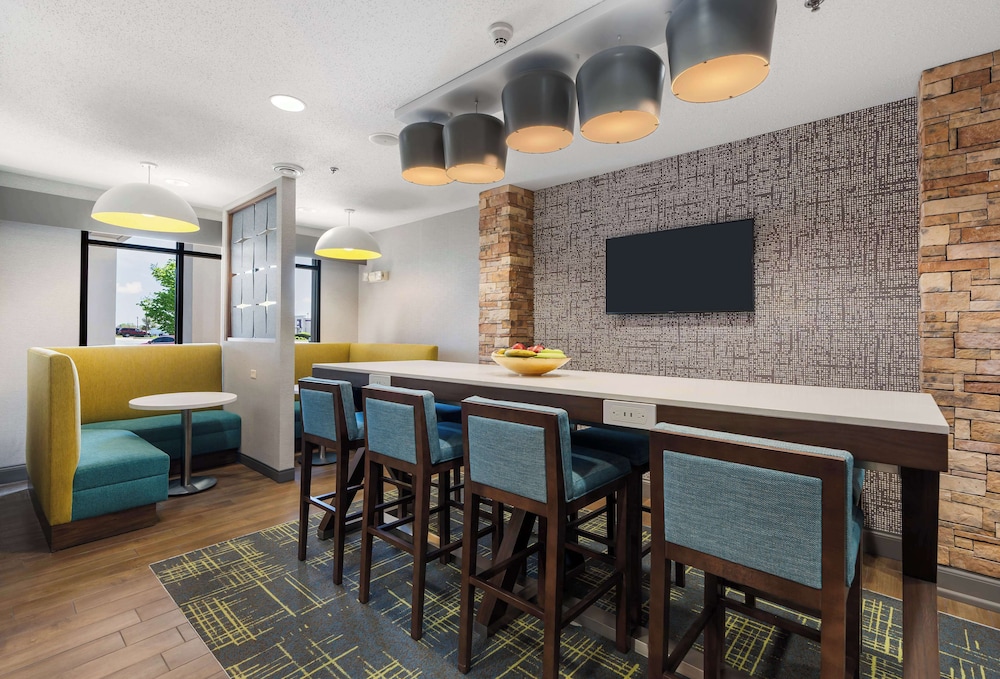 Hampton Inn Ottawa - photo 30