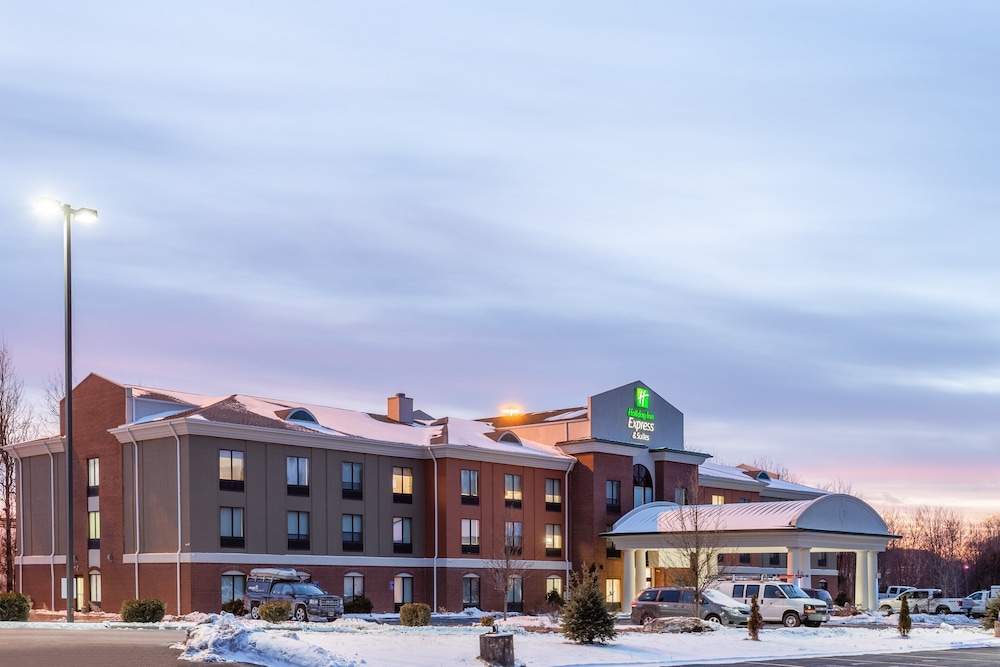 Holiday Inn Express & Suites White Haven Poconos by IHG - photo 35