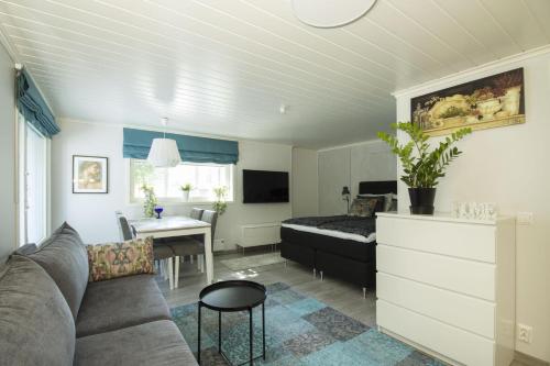 Lovely Mint Garden Studio — 4-Star Luxury Hotel in Vantaa, Finland