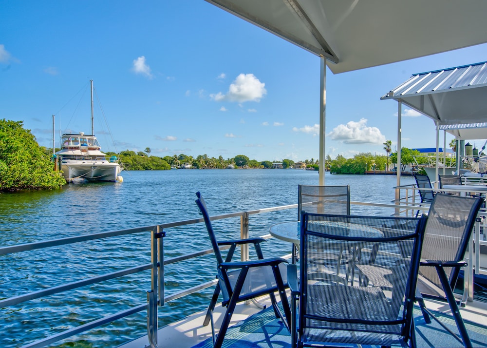 Yacht Haven Marina - photo 11