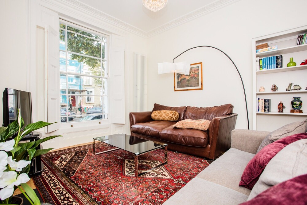 2 Bedroom Flat in Islington Sleeps 6 — 4-Star Luxury Hotel in London, United Kingdom