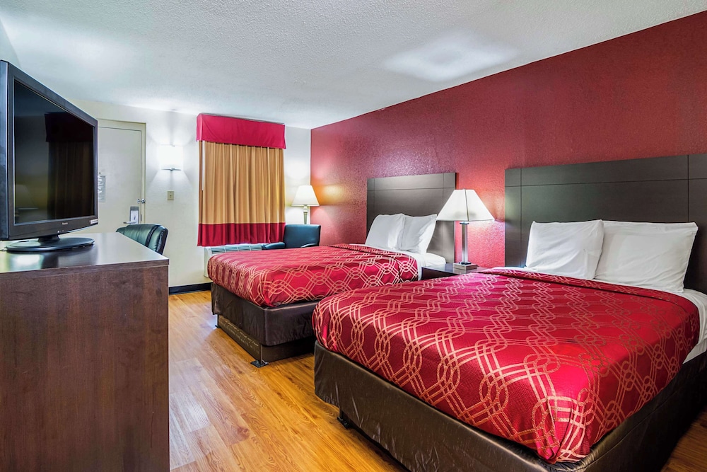 Econo Lodge Research Triangle Park - photo 10