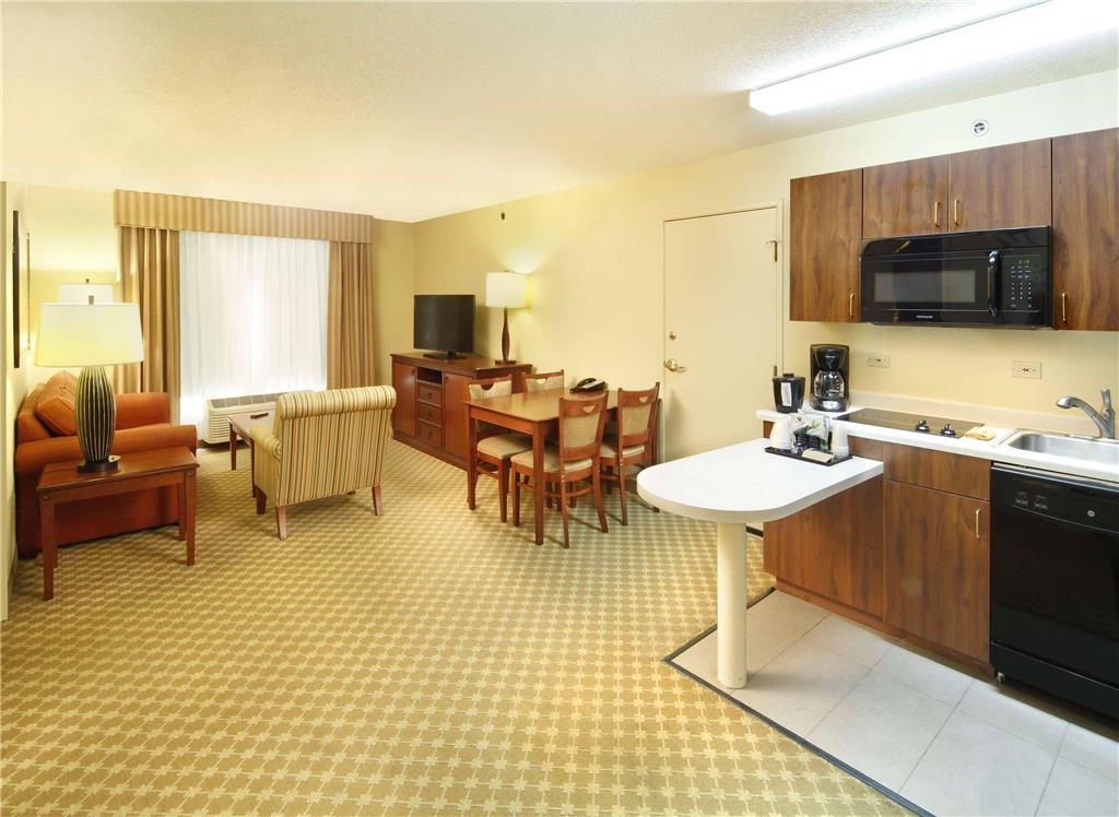 Country Inn & Suites by Radisson Crystal Lake IL - photo 11
