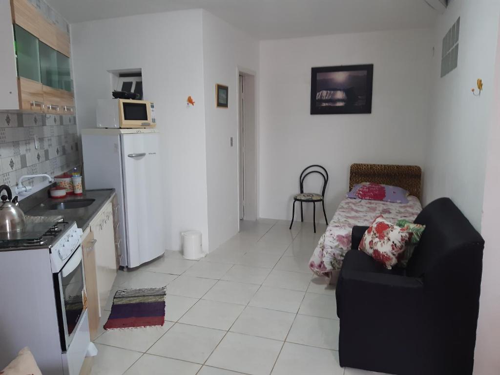 Apartamento com Cozinha Completa em Torres Perto das 4 Praças e praia — Torres — photo 3