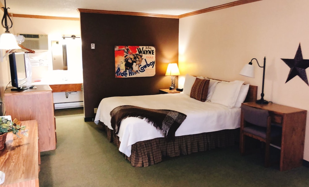 Covered Wagon Motel - photo 26