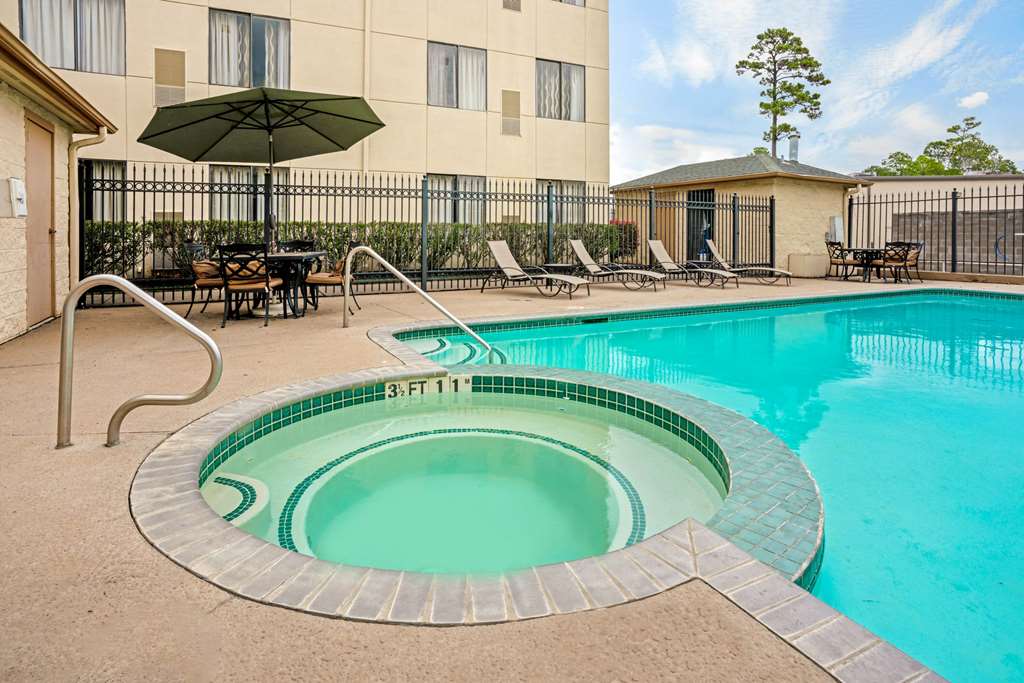 La Quinta Inn Suites Houston North Spring - photo 11