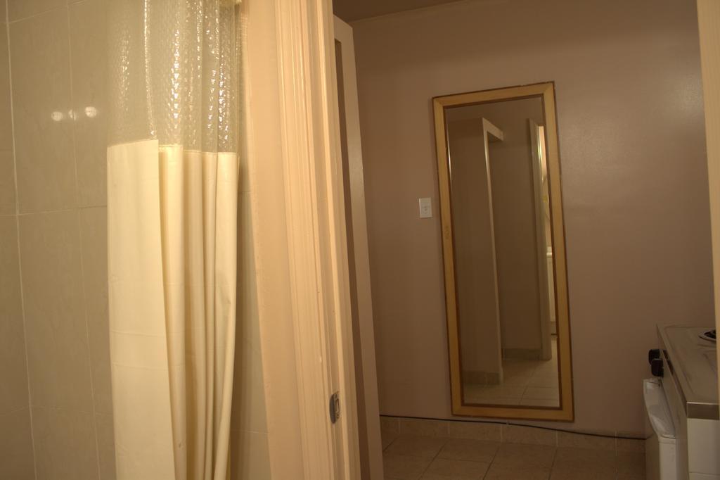 Payless Inn - photo 18