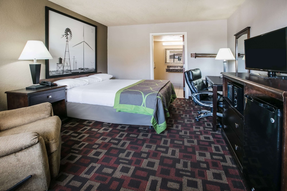 Super 8 by Wyndham Oklahoma Airport Fairgrounds West - photo 8