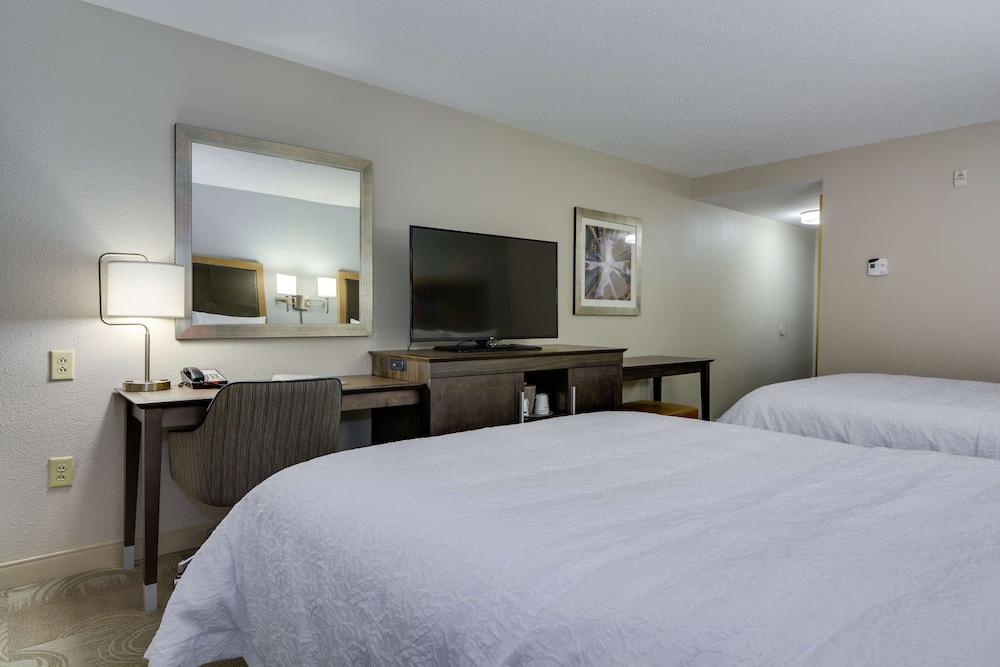 Hampton Inn Atlanta Fairburn - photo 24