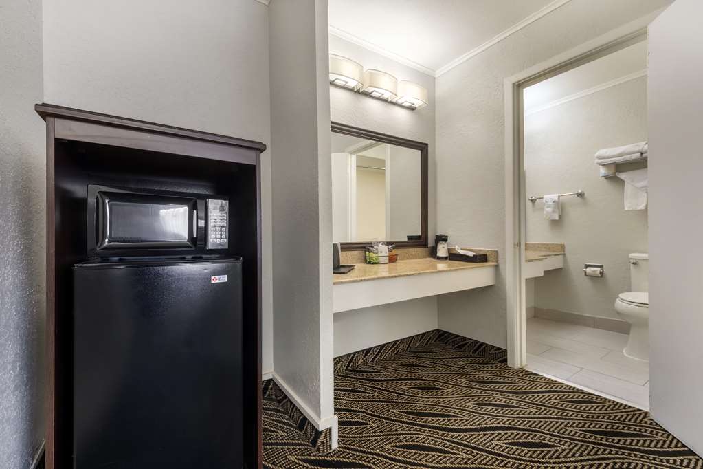 Best Western Red Carpet Inn - photo 37