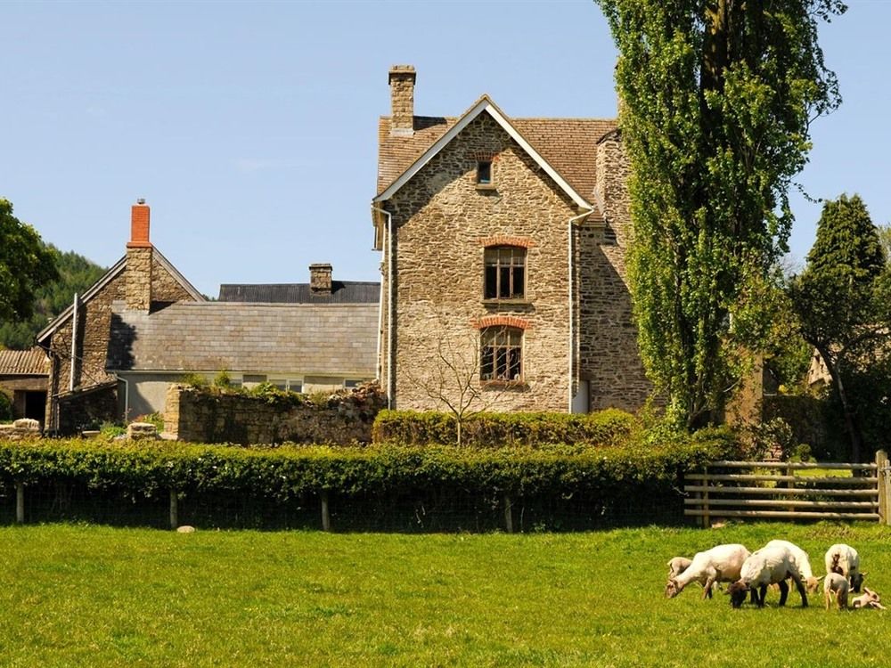 Ty cooke Farm — 4-Star Luxury Hotel in Pontypool, United Kingdom