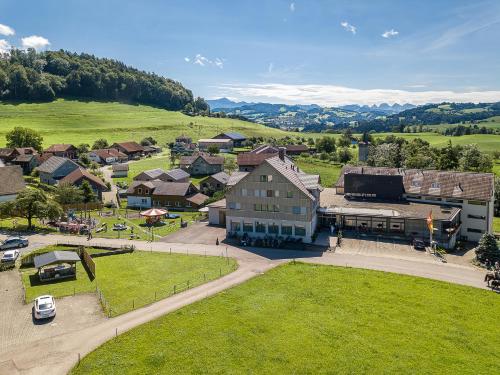 Hotel Rössli Tufertschwil pet-friendly hotel Lutisburg
