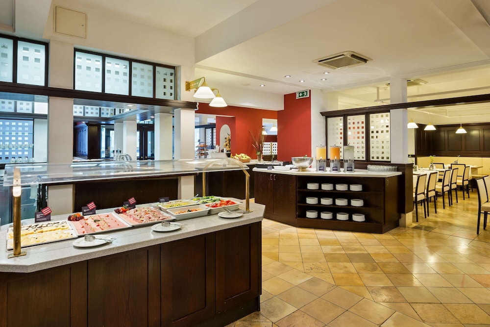 מזון ומשקאות