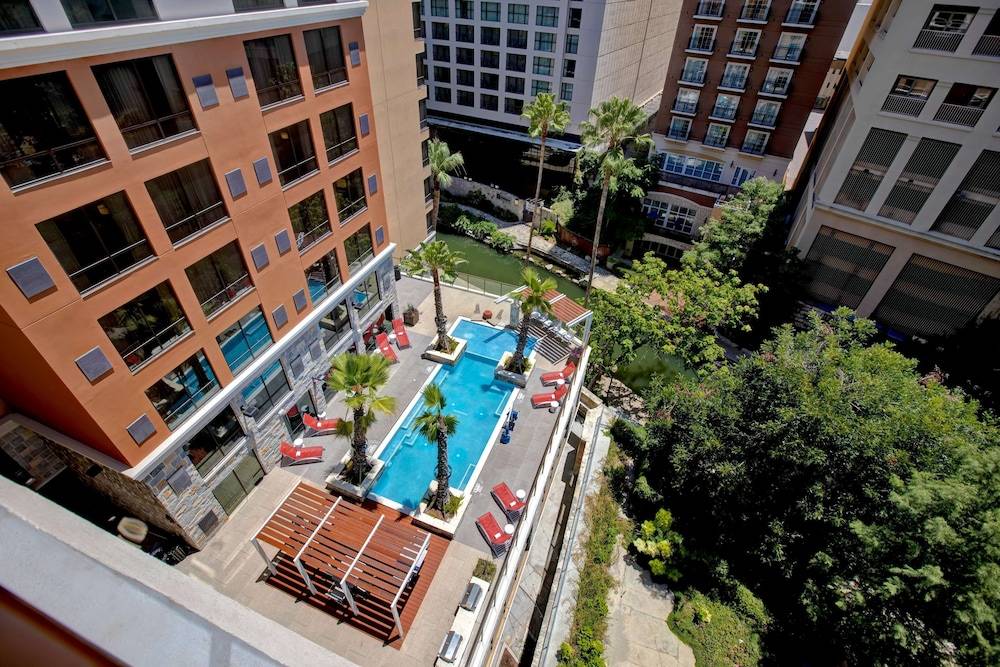 Hampton Inn & Suites San Antonio Riverwalk - photo 2