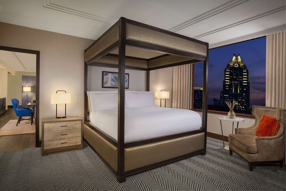 Hilton Austin - photo 8