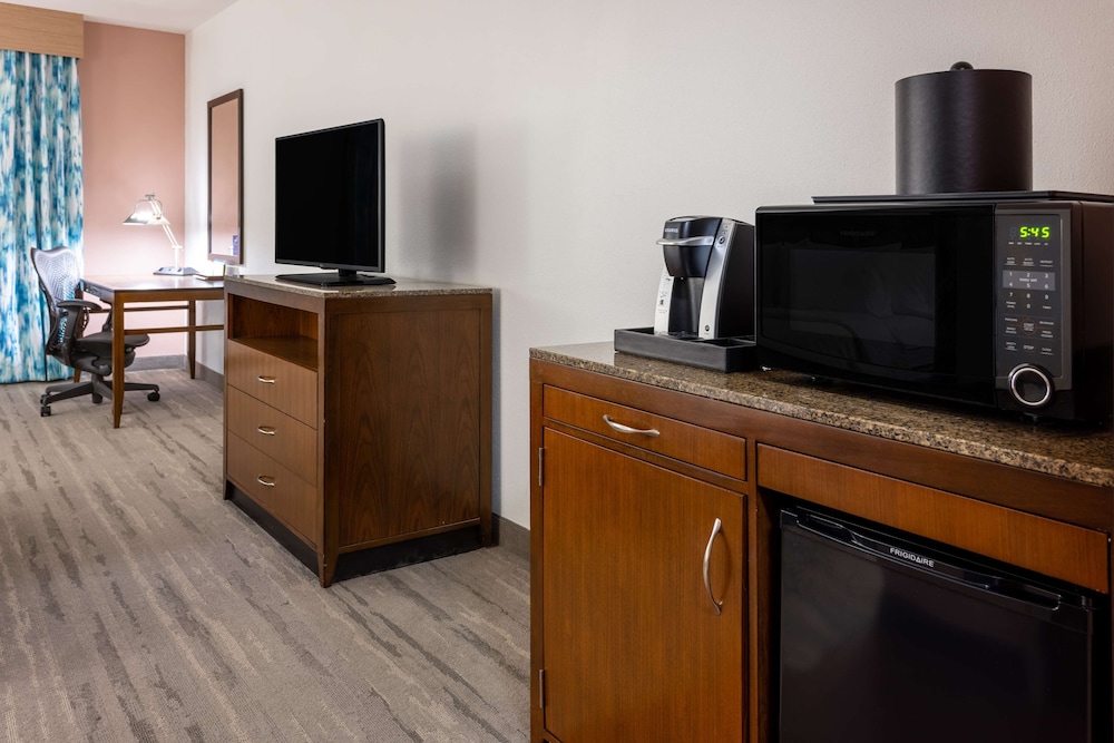 Hilton Garden Inn Roanoke - photo 8