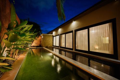 Siros - carbon neutral hotel in Unknown City
