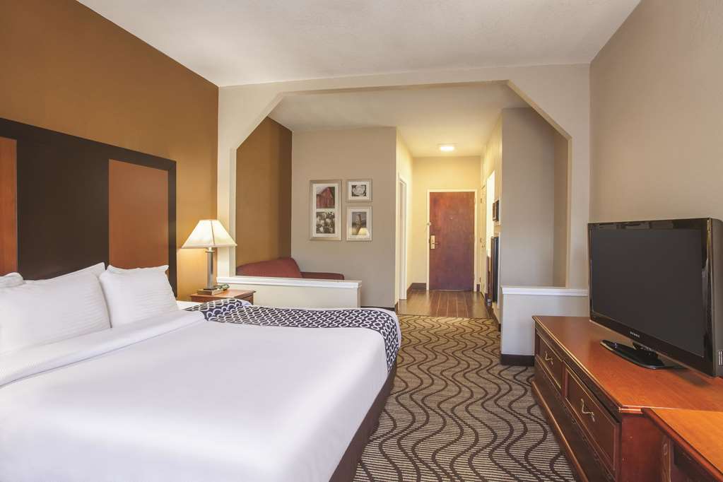 La Quinta Inn by Wyndham Moss Point Pascagoula - featured photo