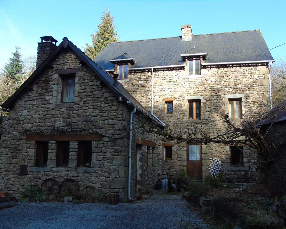 Le Moulin du Feu - carbon neutral hotel in Unknown City