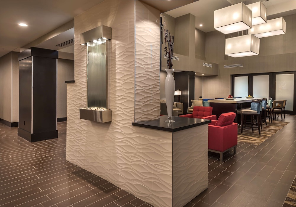 Hampton Inn & Suites Reno West - photo 3