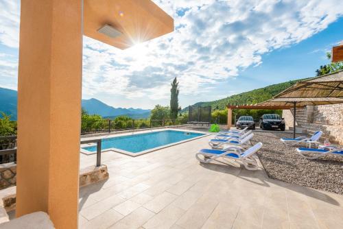 Villa Danica — 4-Star Luxury Hotel in None, Croatia