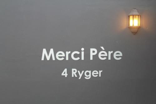 Merci Pére — 4-Star Luxury Hotel in Cape Town, South Africa