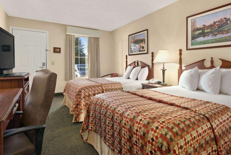 Baymont by Wyndham Eufaula - photo 14
