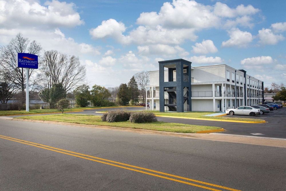 Baymont by Wyndham Charlotte University - photo 20