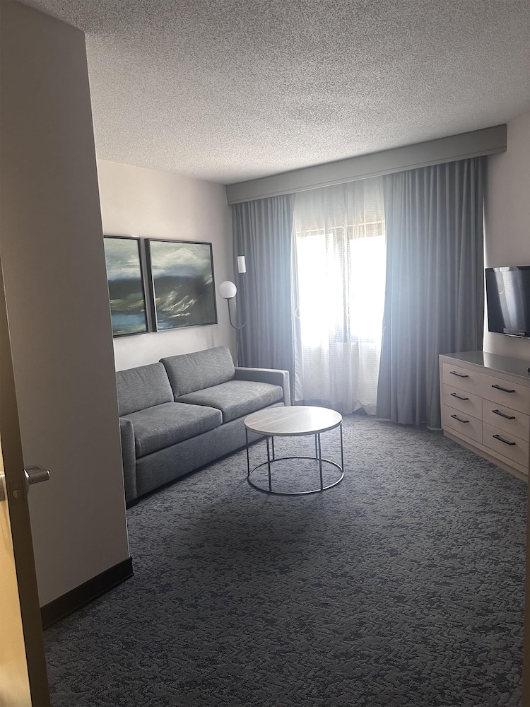DoubleTree Suites by Hilton Raleigh Durham - photo 17