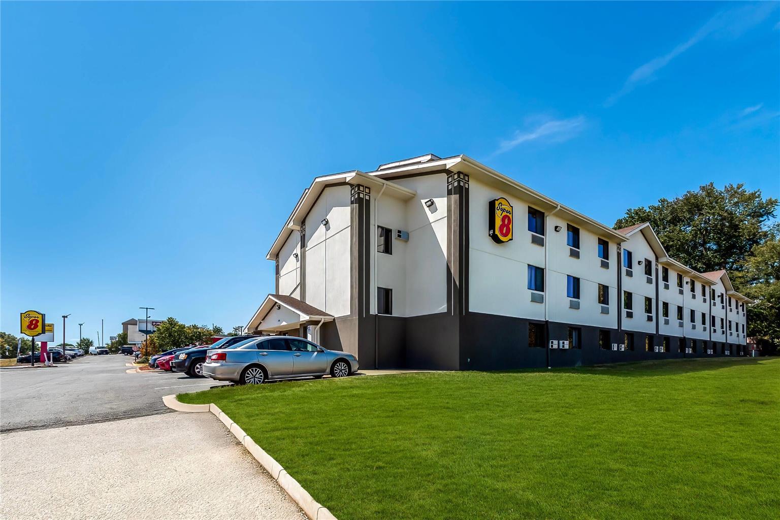 Super 8 by Wyndham Dumfries Quantico - photo 3