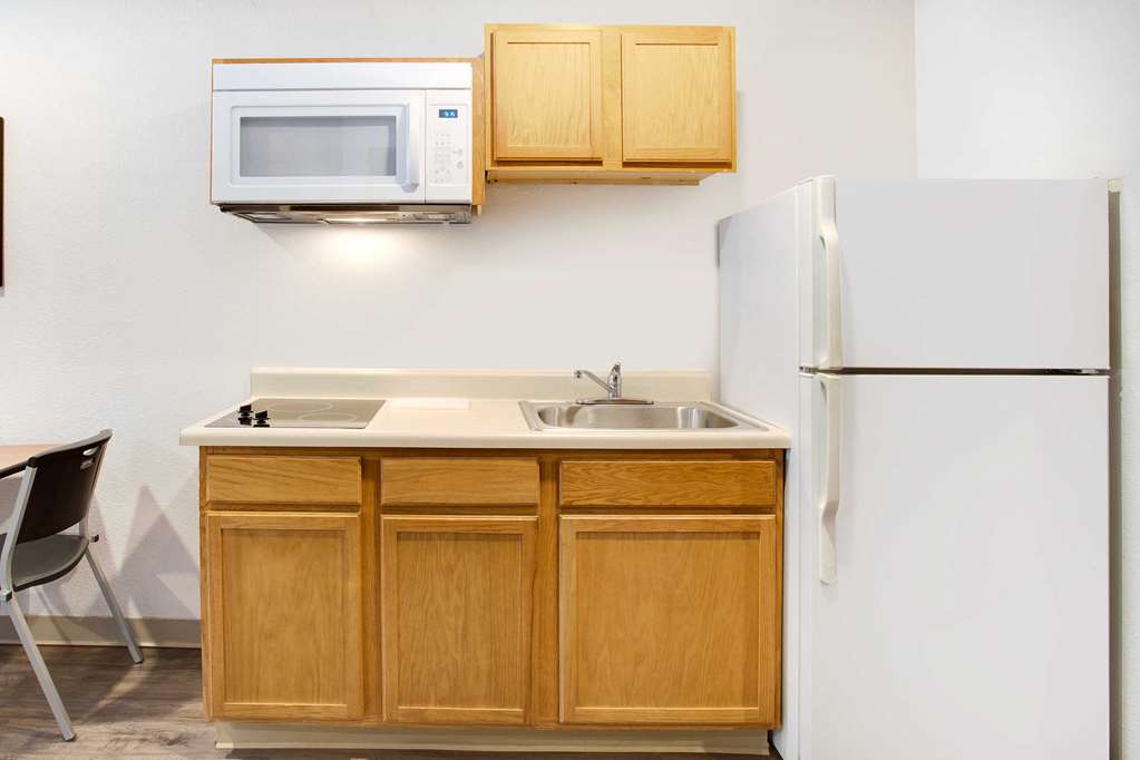 WoodSpring Suites Charlotte Shelby - photo 13