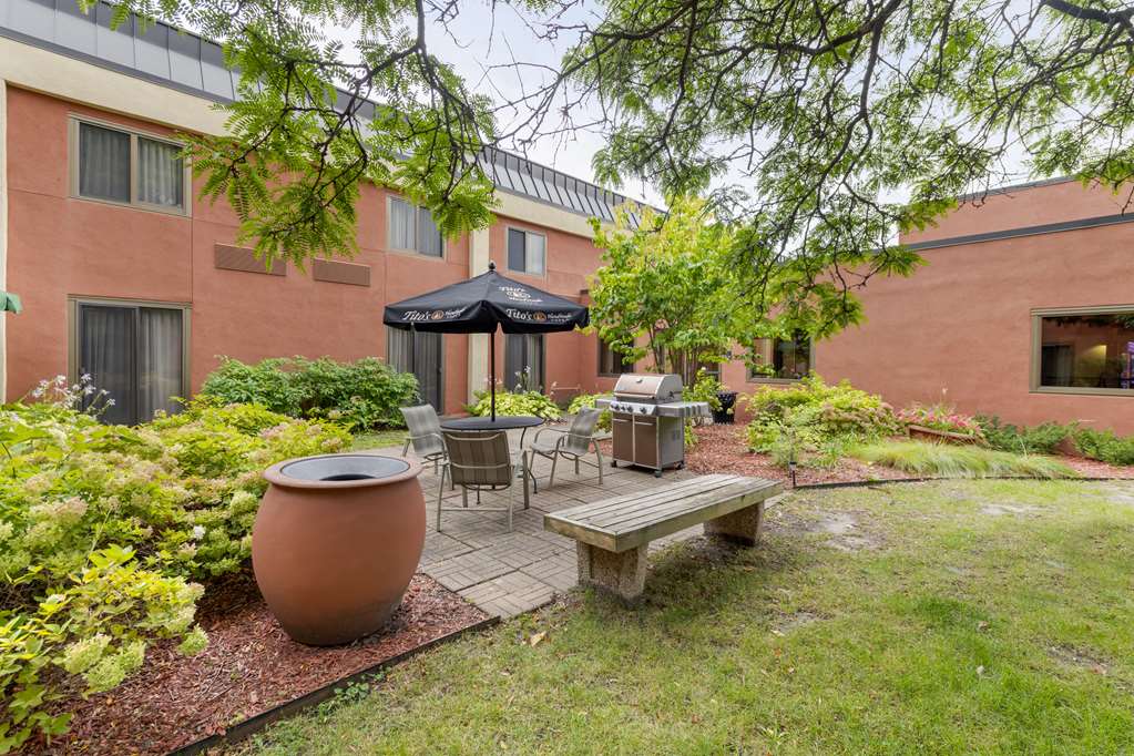 Best Western Plus St. Paul North Shoreview - photo 8