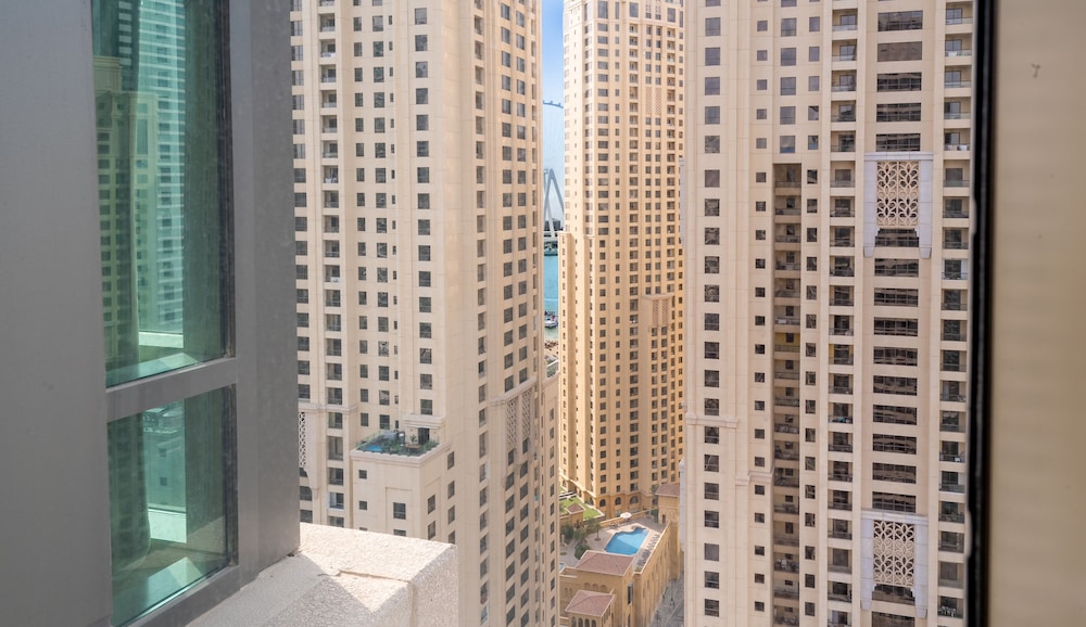 Ethereal 1 BR in JBR with Beach Views — 4-Star Luxury Hotel in Dubai, United Arab Emirates