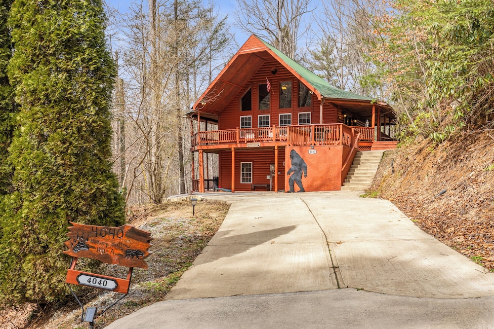 Hickory Hollow Hideaway — 5-Star Luxury Hotel in Sevierville, United States