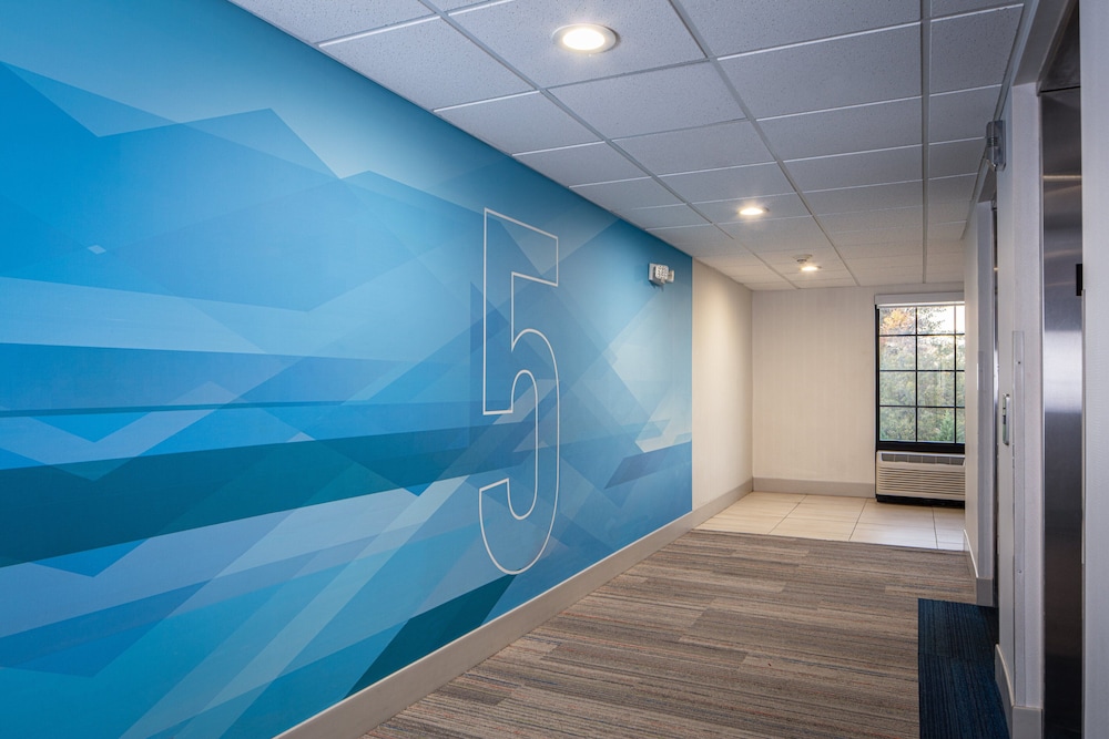 Holiday Inn Express & Suites Newport News by IHG - photo 26