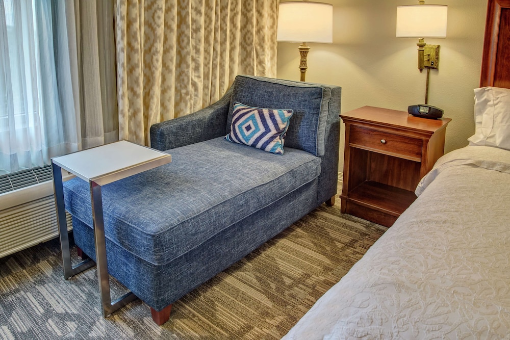 Hampton Inn & Suites Stuart North - photo 18