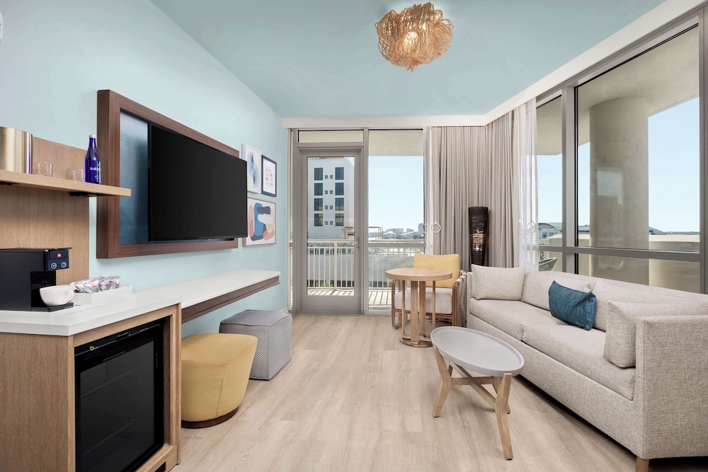 The Hiatus Clearwater Beach Curio Collection By Hilton - photo 34
