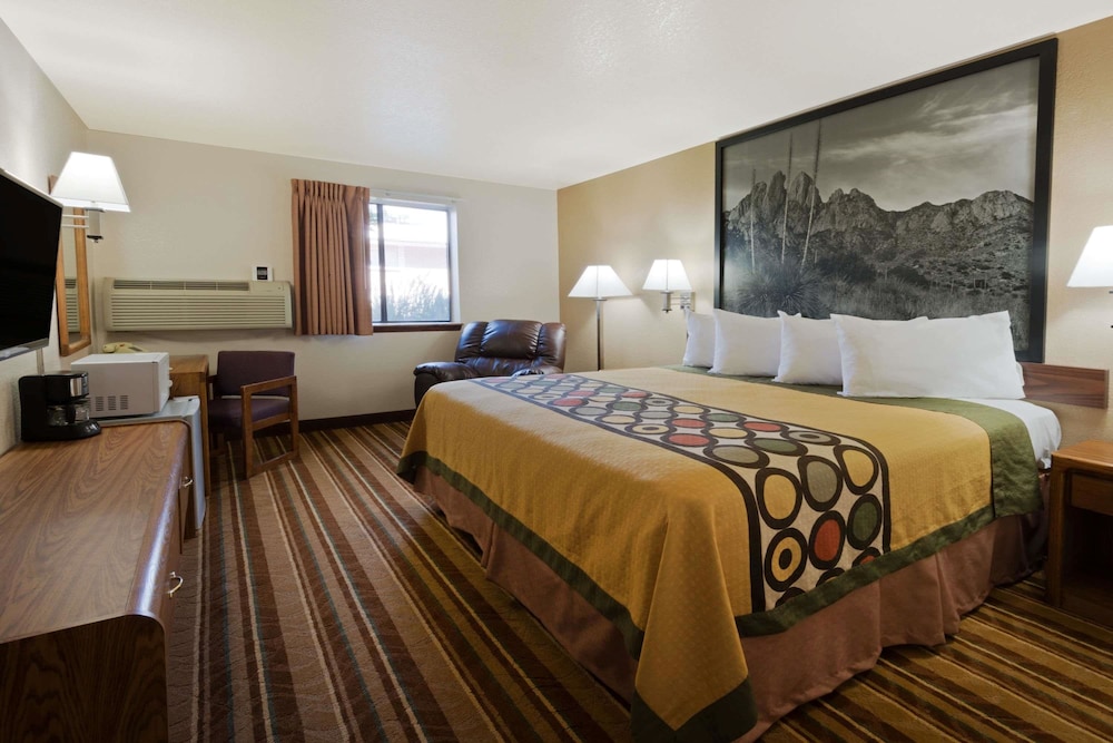 Super 8 by Wyndham Las Cruces White Sands Area - photo 9