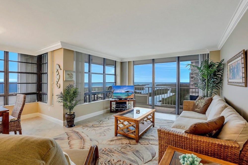 South Seas Tower 1 1212 - photo 25